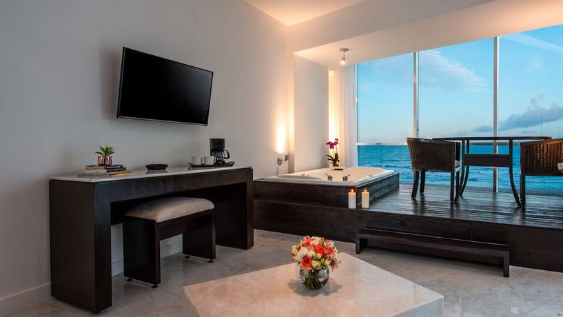 Imagen de la habitación del Hotel Park Royal Beach Mazatlán. Foto 11