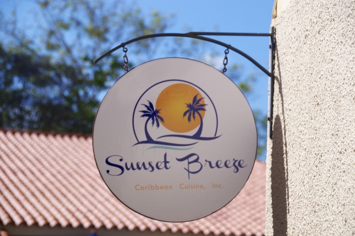 Imagen del bar/restaurante del Hotel Park Royal Homestay Club Cala Puerto Rico. Foto 5