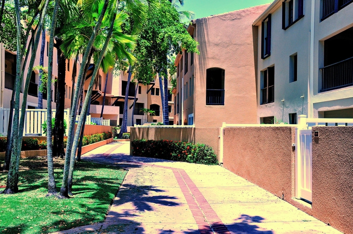 Imagen de los exteriores del Hotel Park Royal Homestay Club Cala Puerto Rico. Foto 12