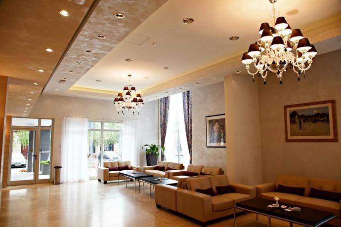 Imagen de los interiores del Hotel Park, Ruma. Foto 16