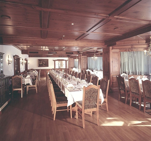 Imagen del bar/restaurante del Hotel Park, Sankt Johann In Tirol. Foto 3