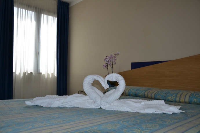 Imagen de la habitación del Hotel Park Sant' Elia. Foto 7