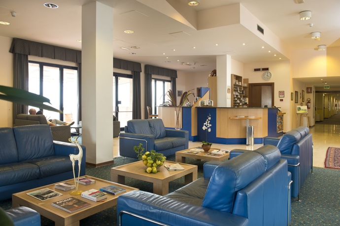 Imagen de los interiores del Hotel Park Sant' Elia. Foto 16