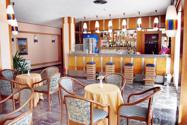 Imagen del bar/restaurante del Hotel Park, Sessa Aurunca. Foto 2