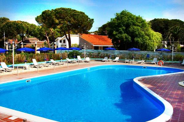 Imagen de la piscina del Hotel Park, Sessa Aurunca. Foto 6