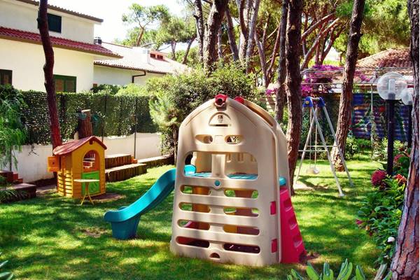 Imagen de los exteriores del Hotel Park, Sessa Aurunca. Foto 4