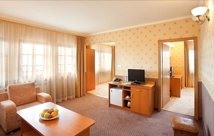 Imagen de la habitación del Hotel Park Sevastokrator. Foto 7