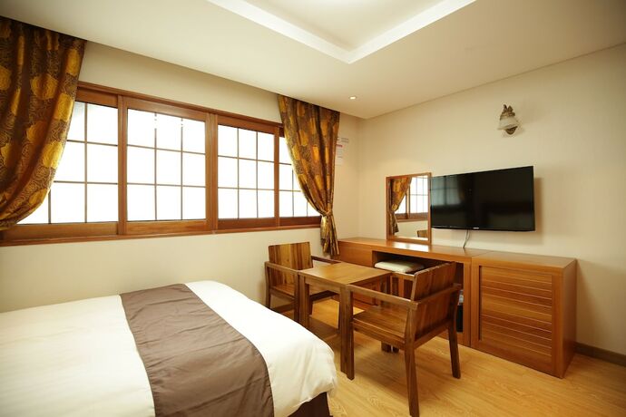 Imagen de la habitación del Hotel Park Side Hotel. Foto 8