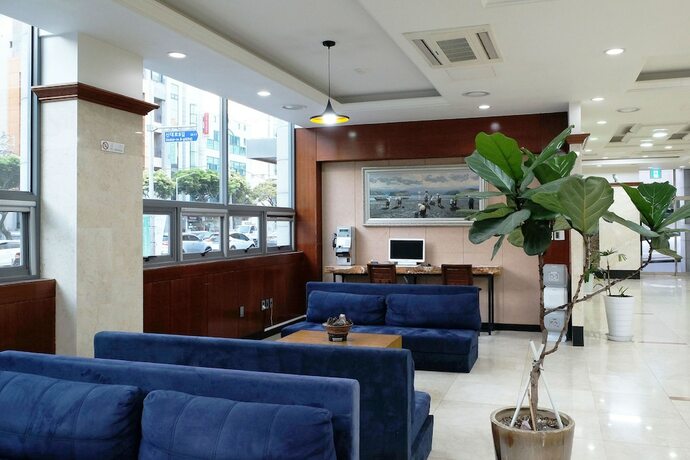 Imagen de los interiores del Hotel Park Side Hotel. Foto 12