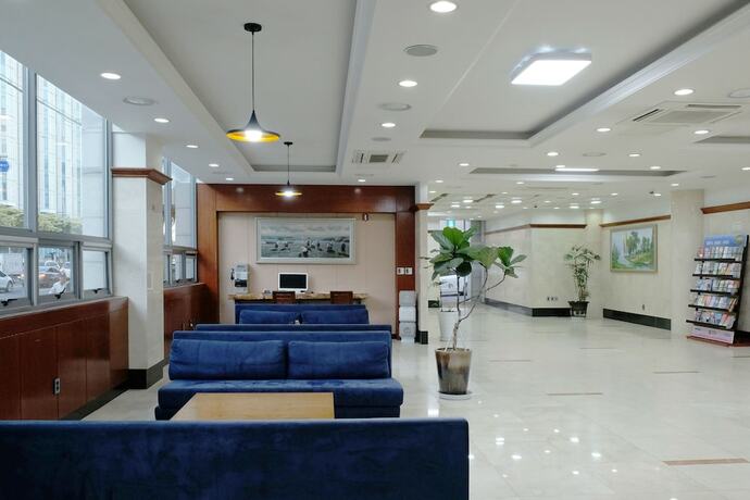 Imagen de los interiores del Hotel Park Side Hotel. Foto 14