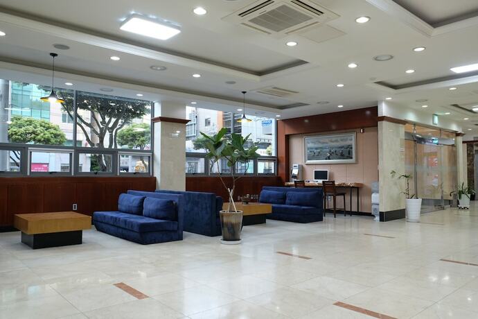 Imagen de los interiores del Hotel Park Side Hotel. Foto 15