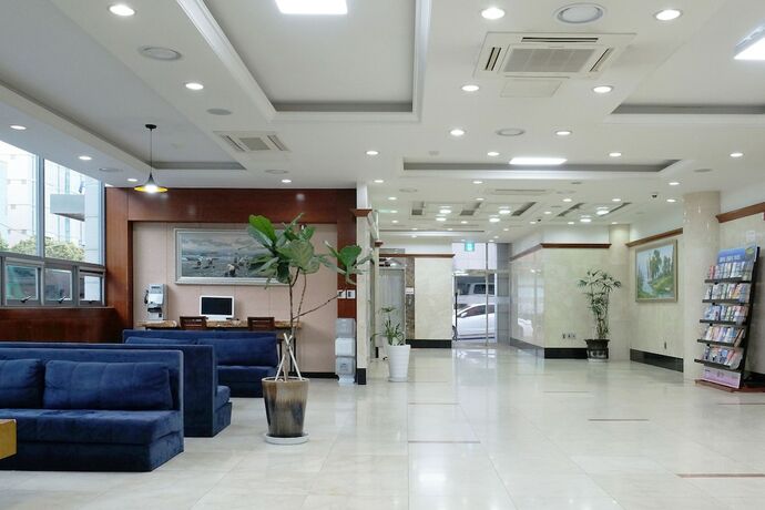 Imagen de los interiores del Hotel Park Side Hotel. Foto 17