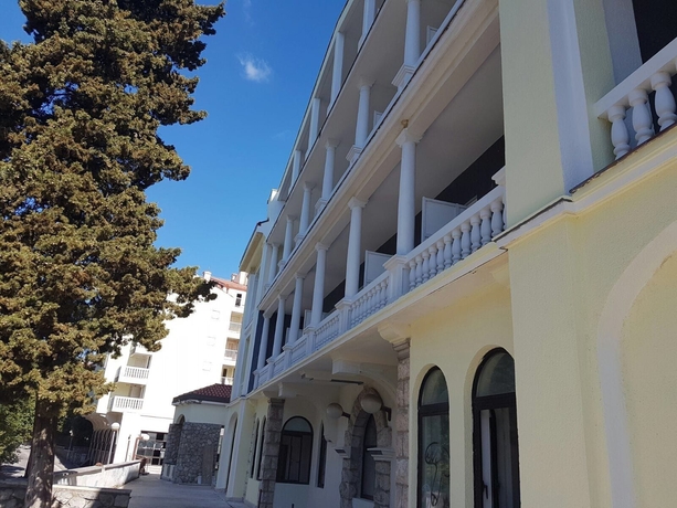 Imagen de los exteriores del Hotel Park, Sopaljska. Foto 14