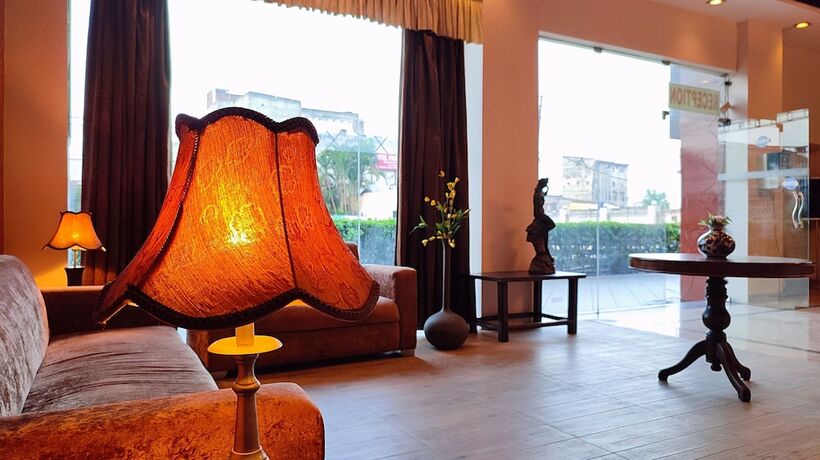 Imagen general del Hotel Park Square by ShriGos. Foto 11