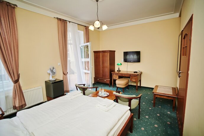 Imagen de la habitación del Hotel Park, Swidnica. Foto 17