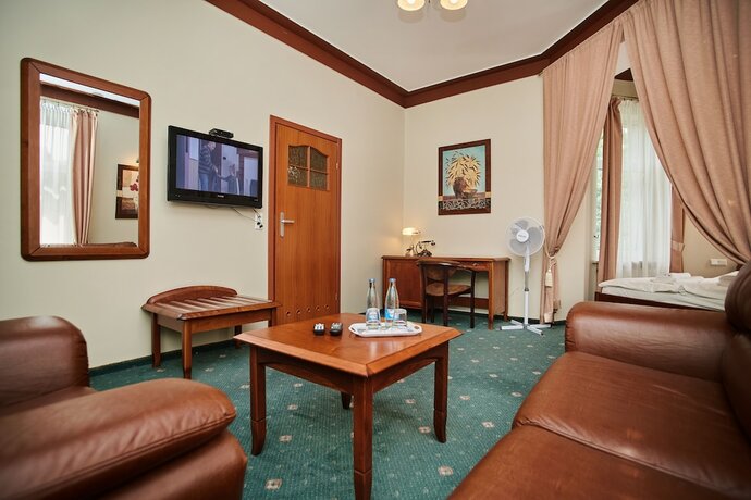 Imagen general del Hotel Park, Swidnica. Foto 7