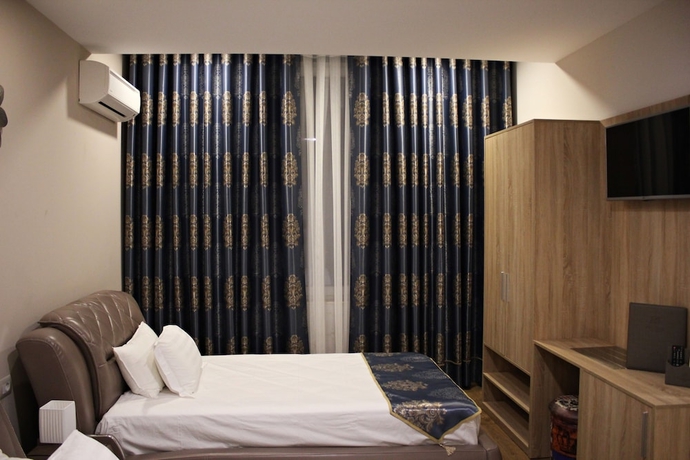 Imagen de la habitación del Hotel Park Tirana. Foto 12