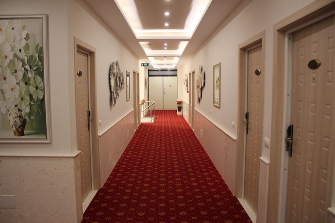 Imagen de los interiores del Hotel Park Tirana. Foto 18
