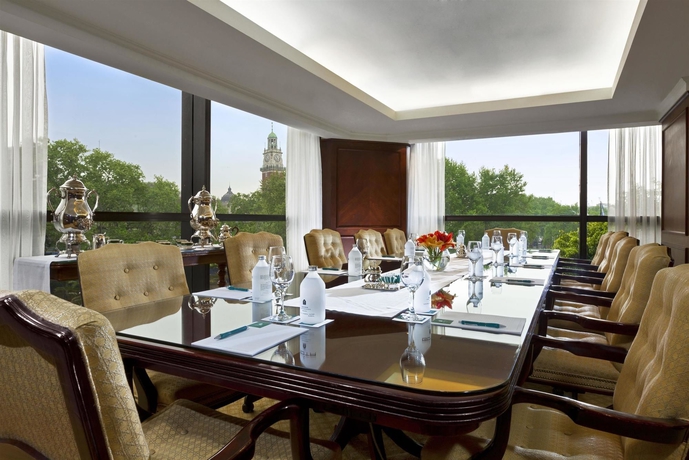 Imagen de los interiores del Hotel Park Tower, A Luxury Collection , Buenos Aires. Foto 13