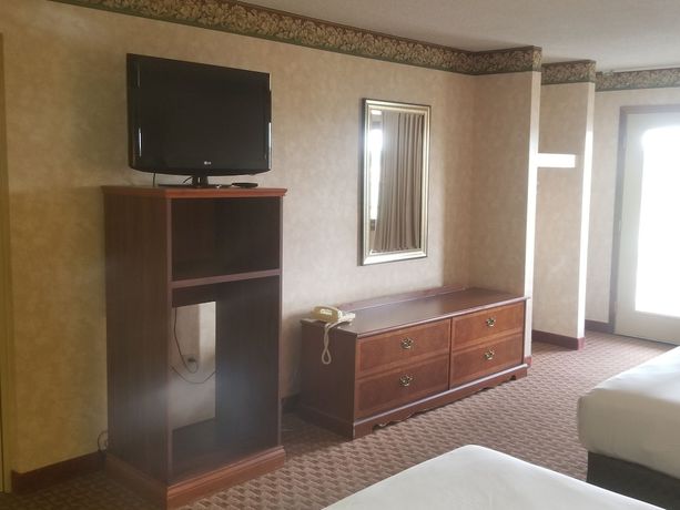 Imagen de la habitación del Hotel Park Tower Inn. Foto 13