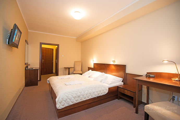 Imagen del bar/restaurante del Hotel Park, Trnava. Foto 4