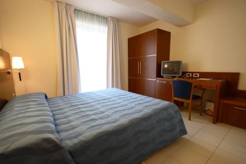 Imagen de la habitación del Hotel Park Tyrrenian. Foto 5