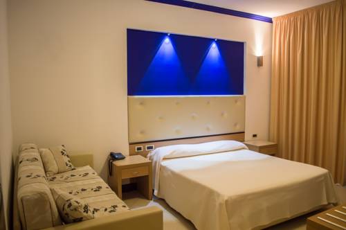 Imagen de la habitación del Hotel Park Tyrrenian. Foto 13