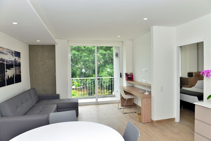 Imagen de la habitación del Hotel Park V & Suites. Foto 15