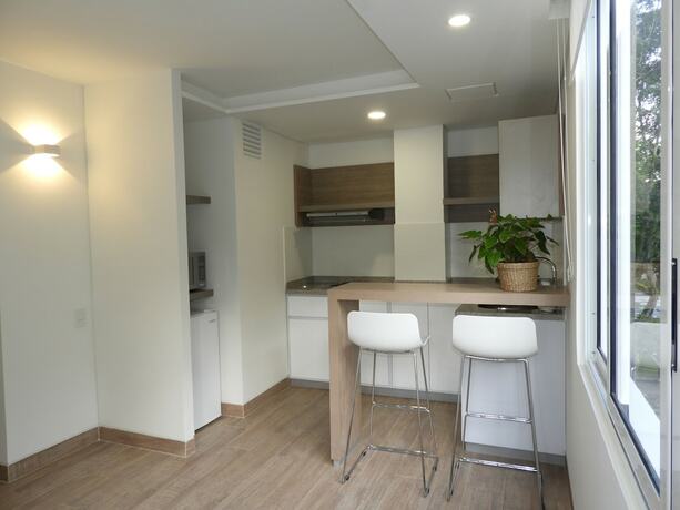 Imagen de la habitación del Hotel Park V & Suites. Foto 18