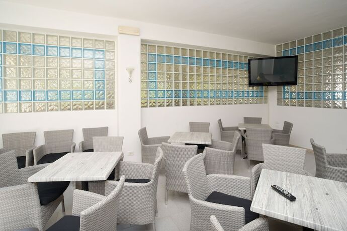 Imagen del bar/restaurante del Hotel Park Victoria. Foto 13