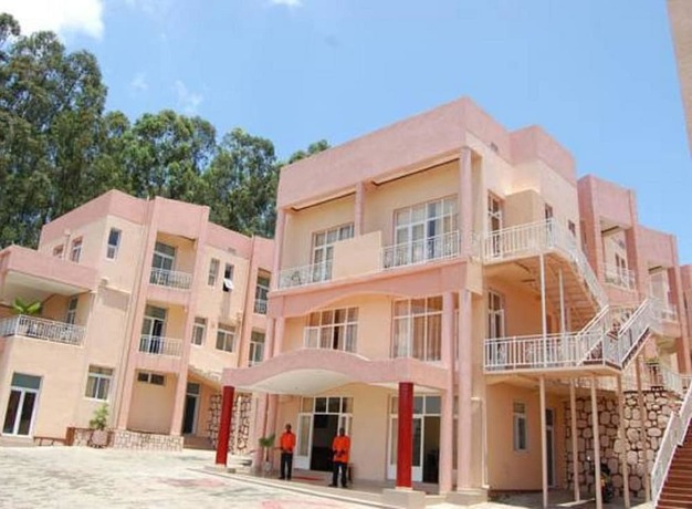 Imagen general del Hotel Park View Courts. Foto 4