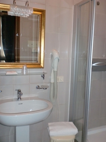 Imagen de la habitación del Hotel Park Villa Giustinian. Foto 5