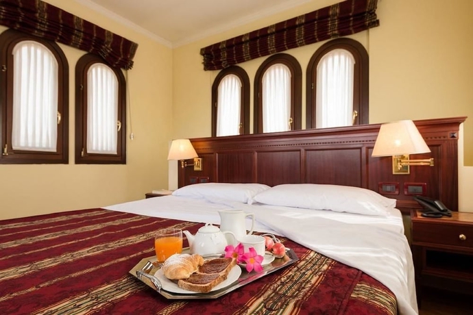 Imagen de la habitación del Hotel Park Villa Vicini. Foto 9