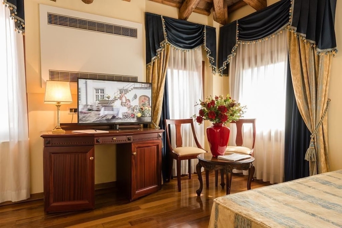 Imagen de la habitación del Hotel Park Villa Vicini. Foto 10