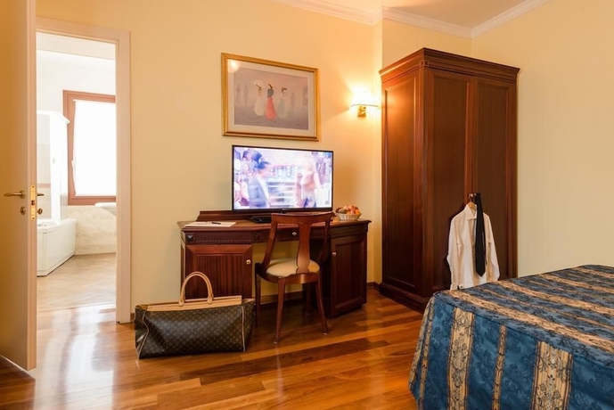 Imagen de la habitación del Hotel Park Villa Vicini. Foto 11