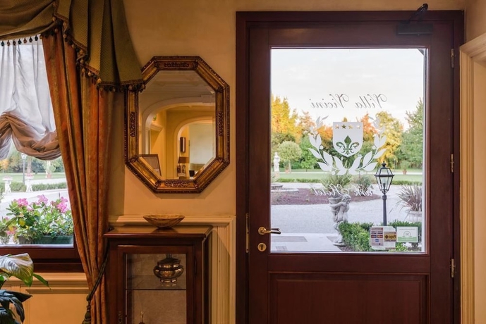 Imagen de los interiores del Hotel Park Villa Vicini. Foto 19