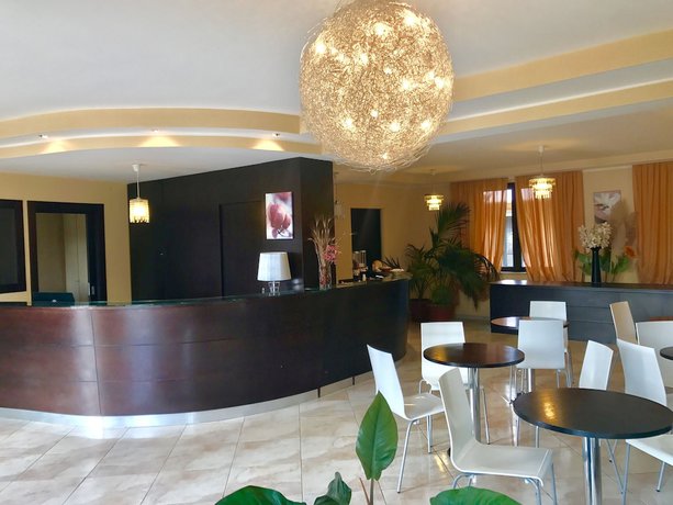 Imagen de los interiores del Hotel Park Village, Corigliano Calabro. Foto 20