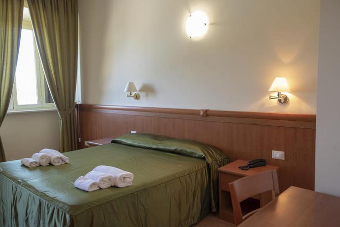 Imagen de la habitación del Hotel Park Villamaria. Foto 7