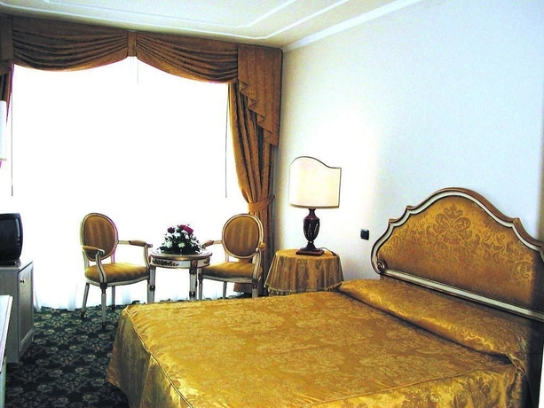 Imagen de la habitación del Hotel Park Ville Montefiori. Foto 10