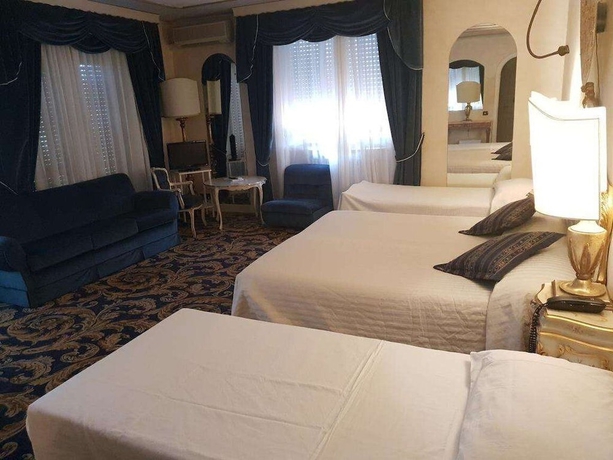 Imagen de la habitación del Hotel Park Ville Montefiori. Foto 15