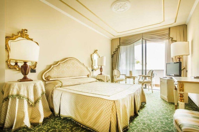 Imagen de la habitación del Hotel Park Ville Montefiori. Foto 17