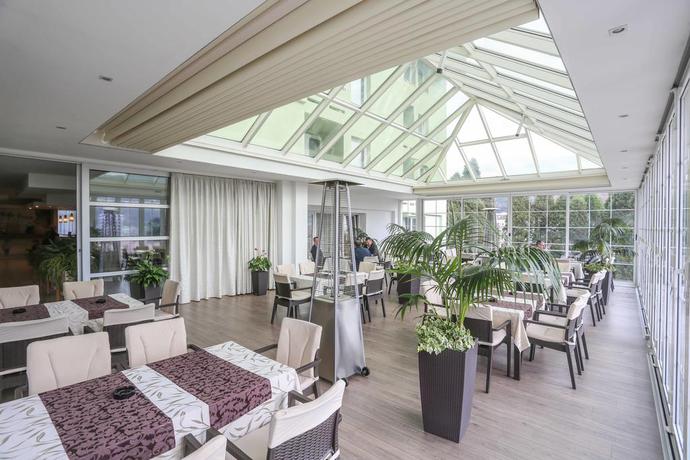 Imagen del bar/restaurante del Hotel Park Vogošća. Foto 2