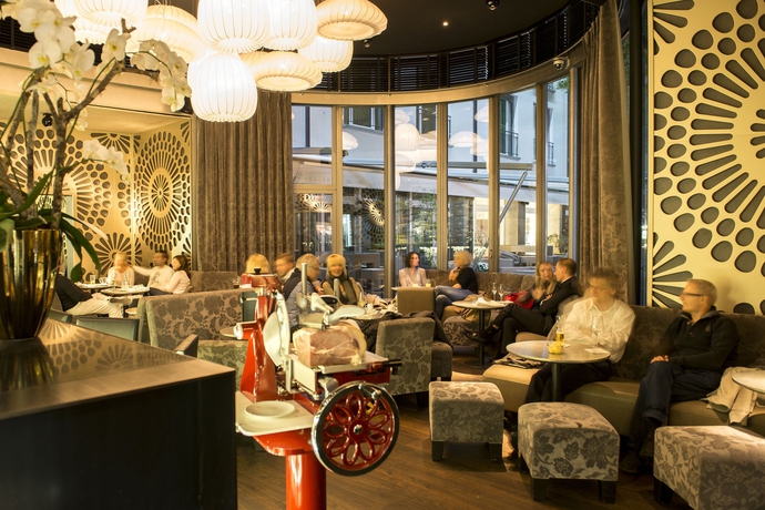 Imagen del bar/restaurante del Hotel Park Winterthur. Foto 3