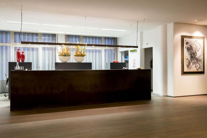Imagen de los interiores del Hotel Park Winterthur. Foto 16