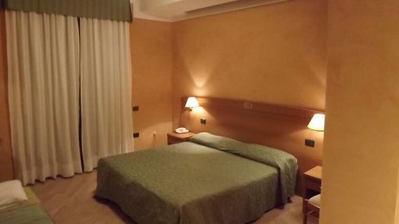 Imagen de la habitación del Hotel Park Zanzanù. Foto 12