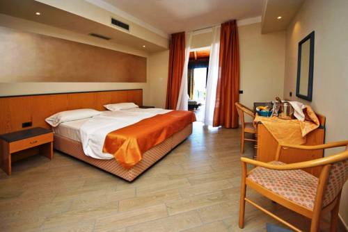 Imagen de la habitación del Hotel Park Zanzan&ugrave;, Tignale. Foto 6