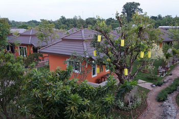 Imagen de los exteriores del Hotel Park and Pool Resort. Foto 13