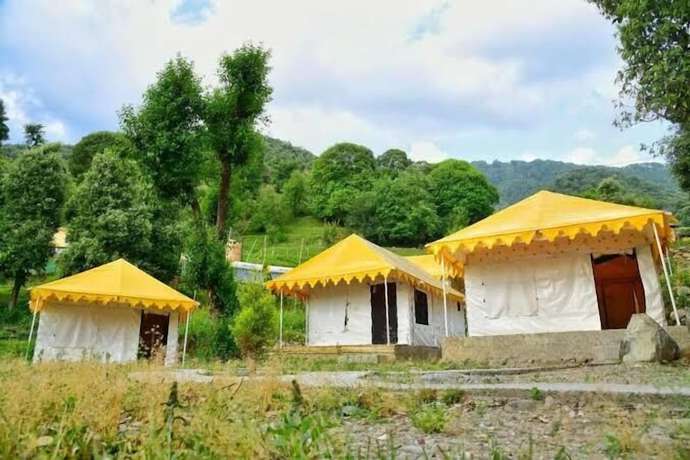 Imagen de los exteriores del Hotel Parker Camps. Foto 13