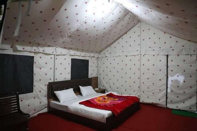 Imagen de la habitación del Hotel Parker Camps. Foto 11