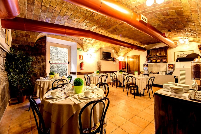 Imagen del bar/restaurante del Hotel Parker. Foto 2